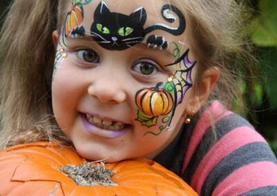Halloween kat face painting